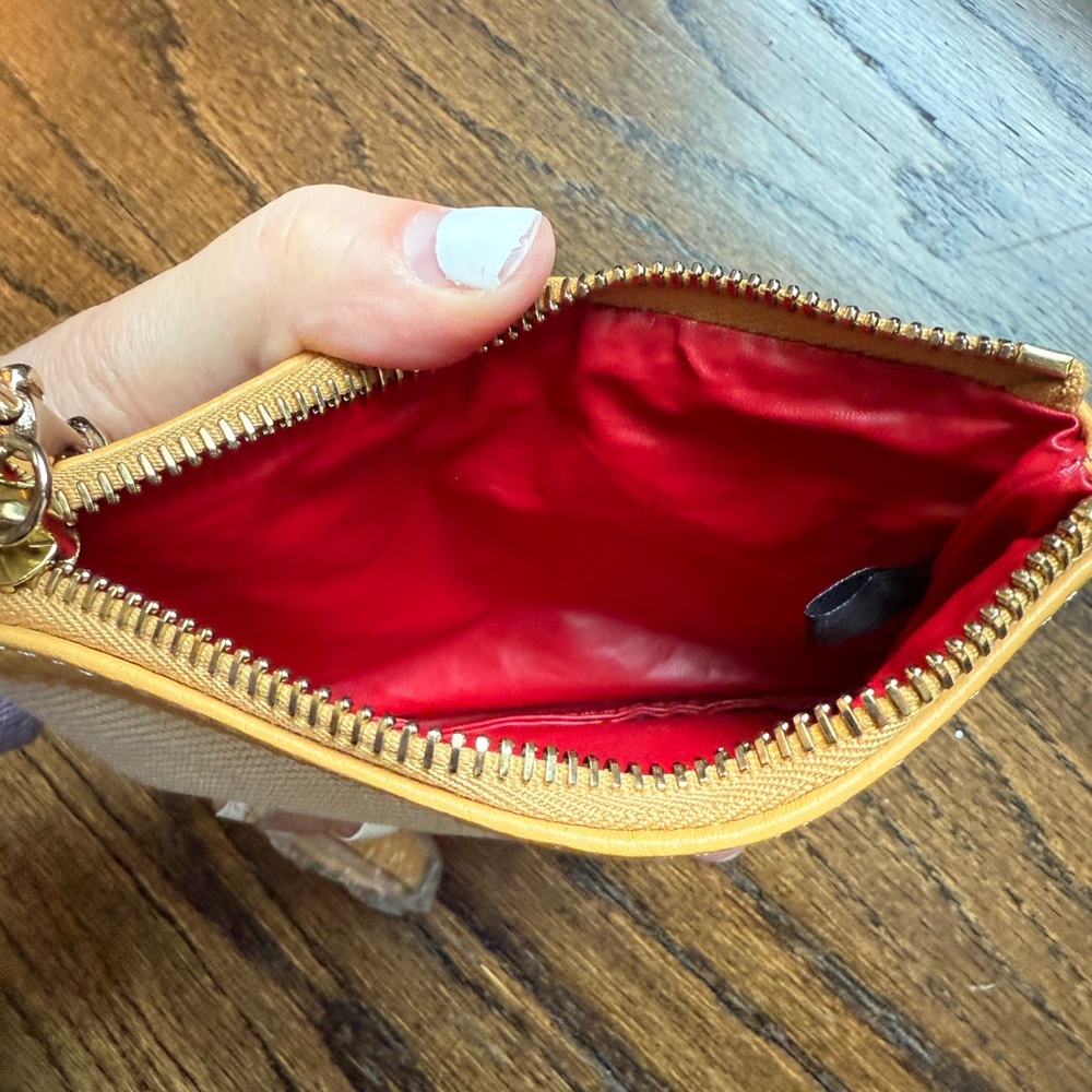 Dooney & Bourke Tan and Cream Wallet - Picture 4 of 5